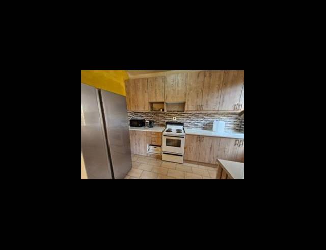 2 BEDROOM TOWNHOUSE FOR SALE IN ELDORAIGNE